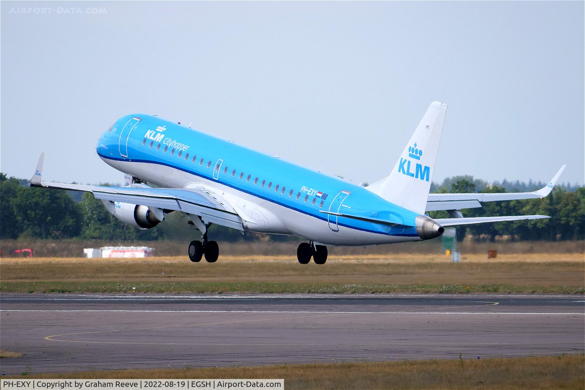PH-EXY, 2018 Embraer 190STD (ERJ-190-100STD) C/N 19000751, Landing at Norwich.