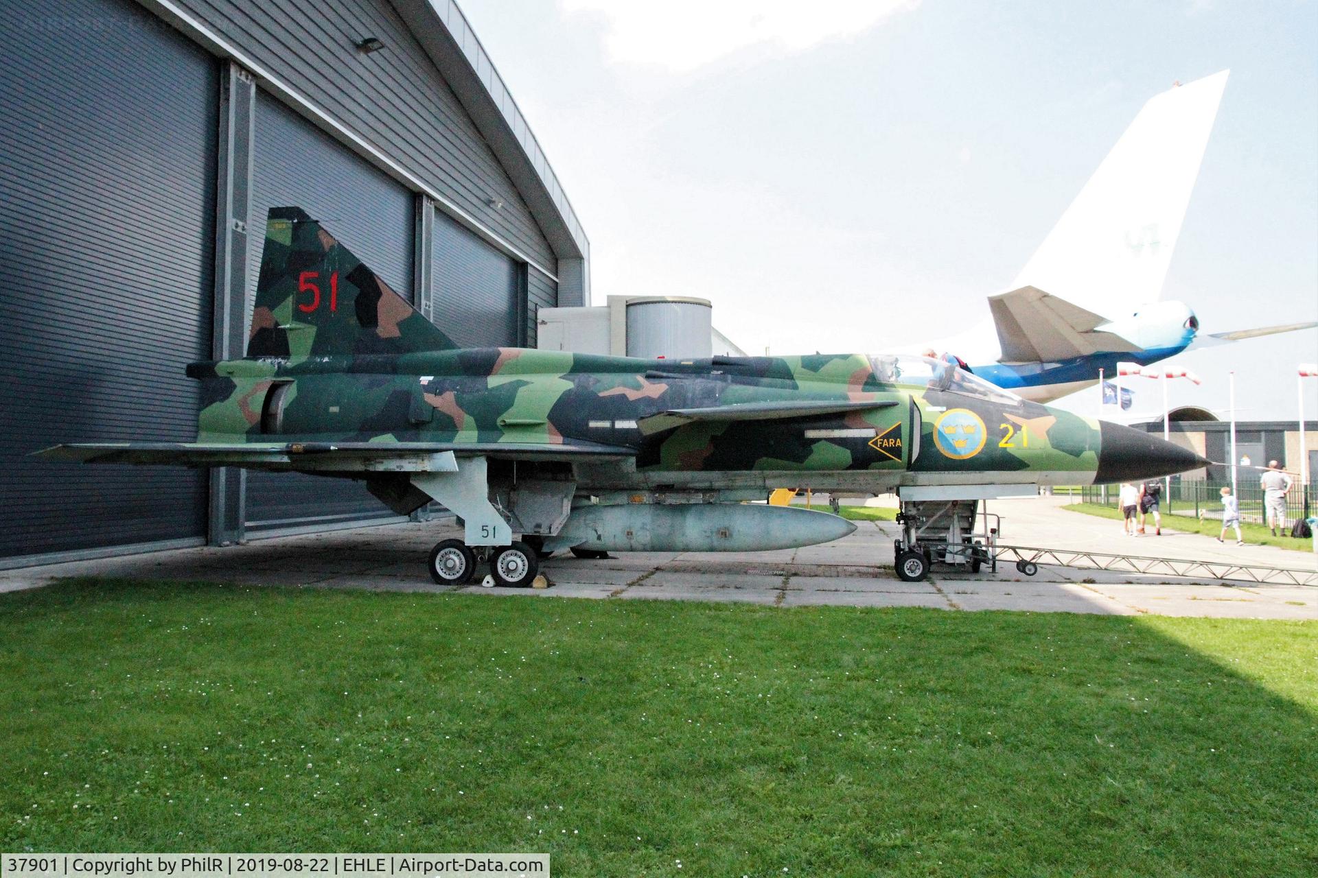 37901, 1975 Saab AJSH 37 Viggen C/N 37901, 37901 Saab Viggen AJSH-37 Swediah Air Force Aviodrome Lelystad