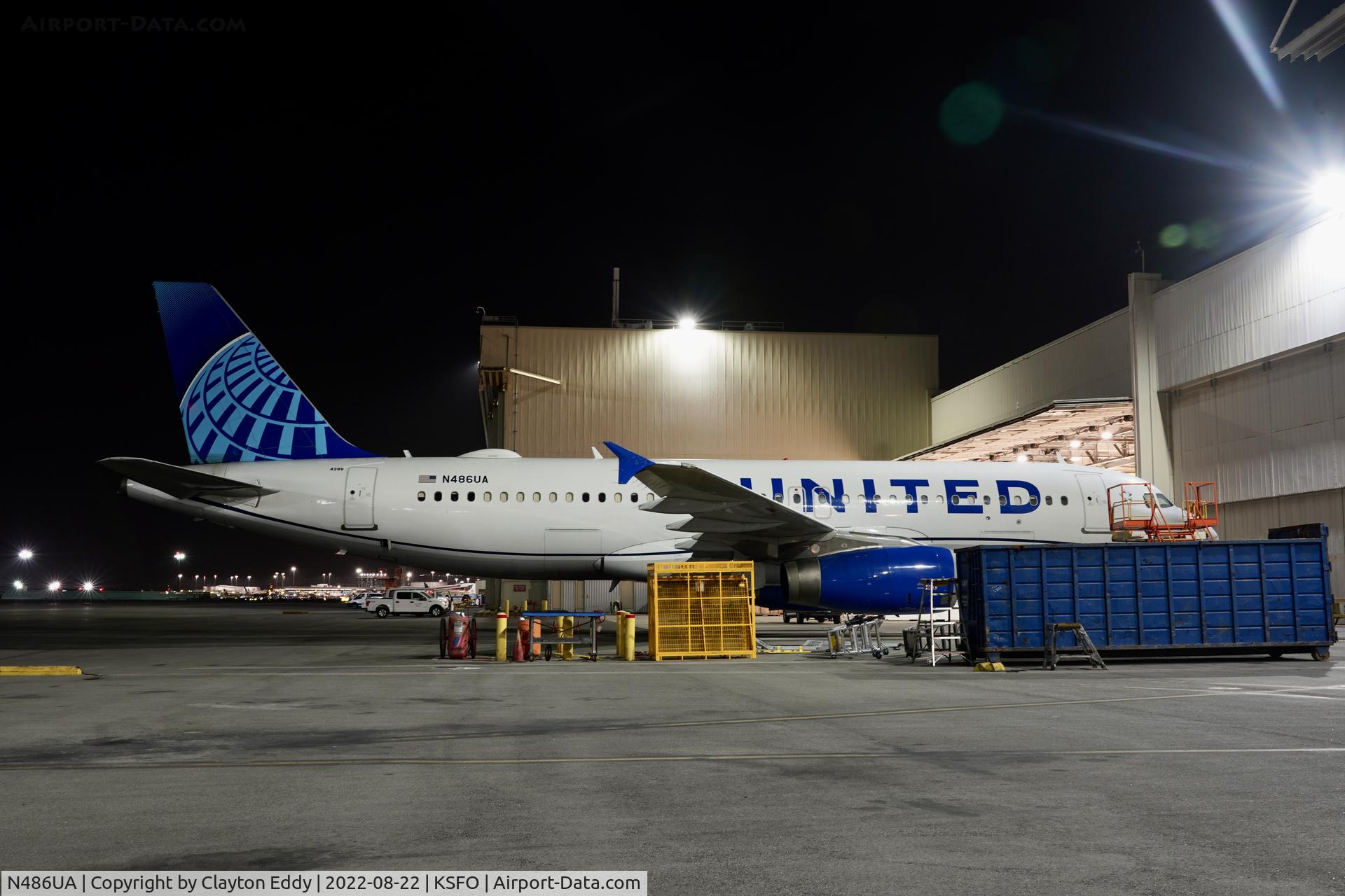 N486UA, 2001 Airbus A320-232 C/N 1620, SFO 2022.