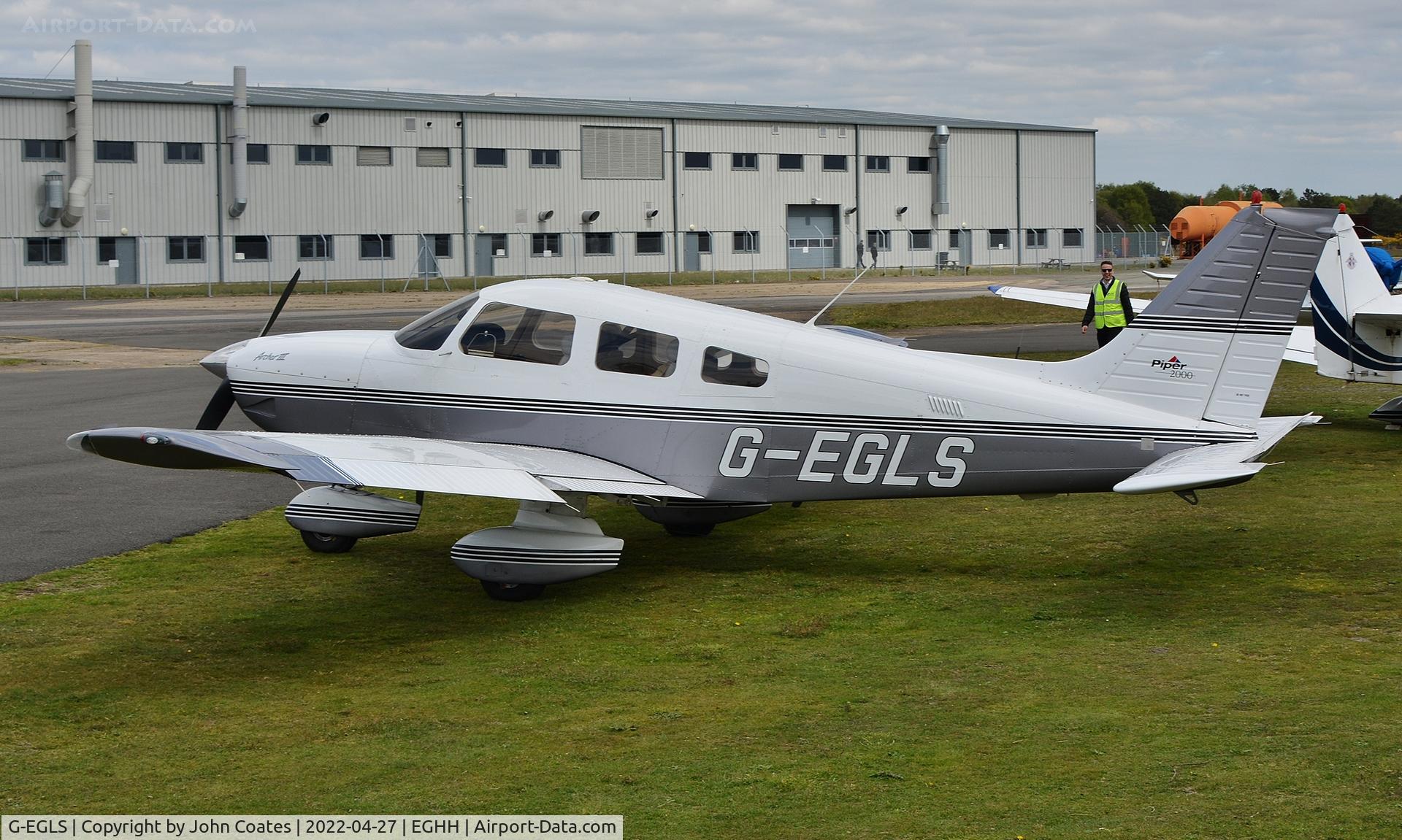 G-EGLS, 2000 Piper PA-28-181 Cherokee Archer III C/N 28-43348, Visitor at Bliss aVN.