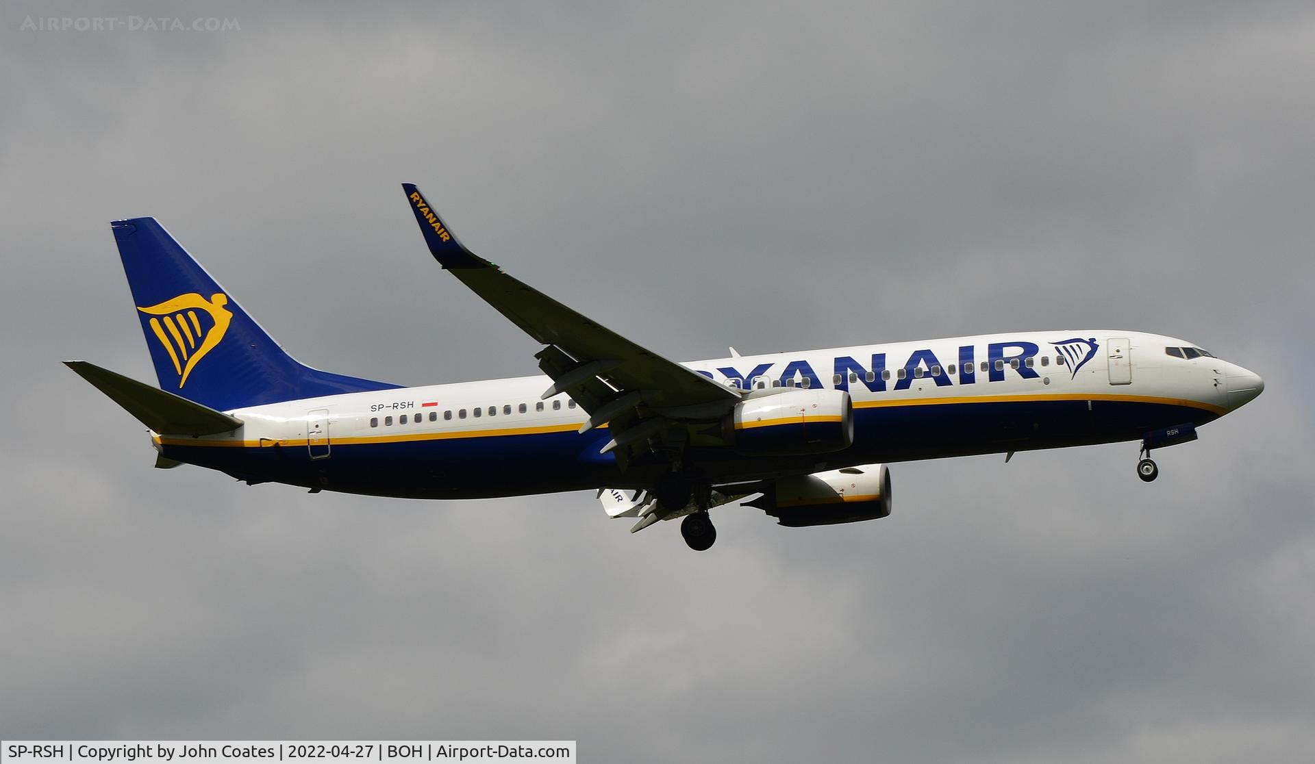 SP-RSH, 2018 Boeing 737-800 C/N 44842, On finals to 08