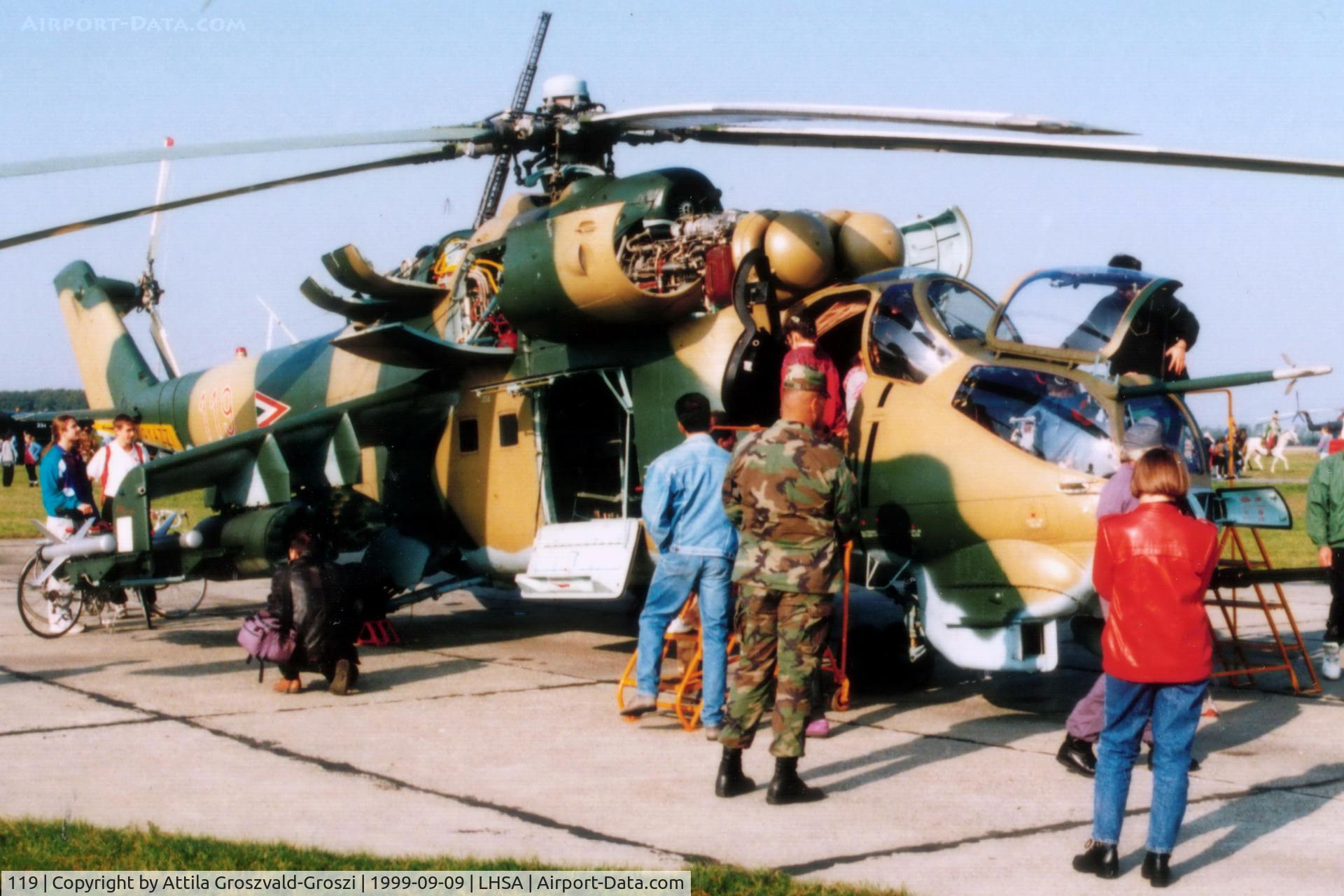 119, 1980 Mil Mi-24D Hind C/N K20119, LHSA - Szentkirályszabadja Airport, Hungary - 1999 Airshow