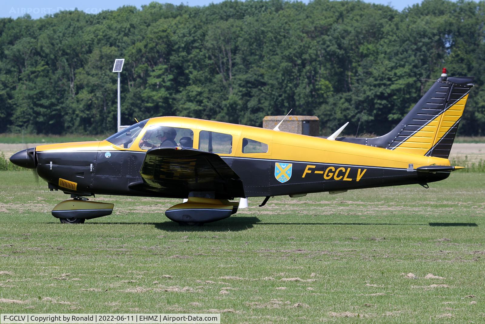 F-GCLV, Piper PA-28-181 Archer C/N 288090312, at ehmz