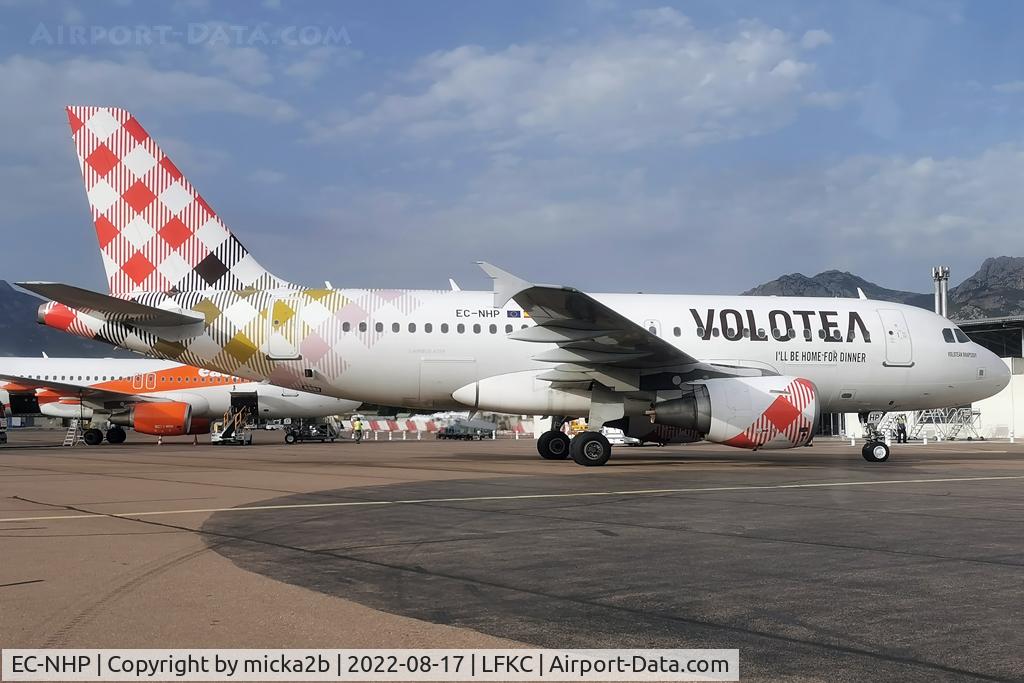 EC-NHP, 2006 Airbus A319-111 C/N 2870, Taxiing