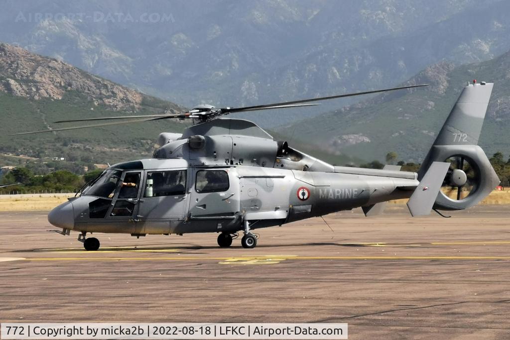 772, Eurocopter AS 365N3 Dauphin C/N 6772, Taxiing