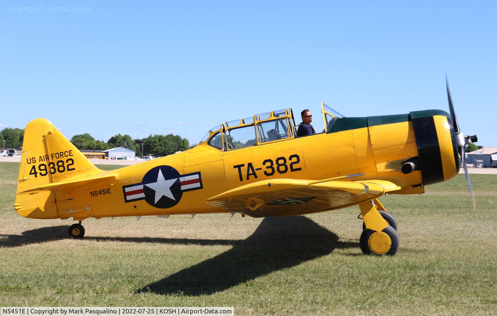 N5451E, 1949 North American T-6G Texan C/N 168-496, North American T-6G