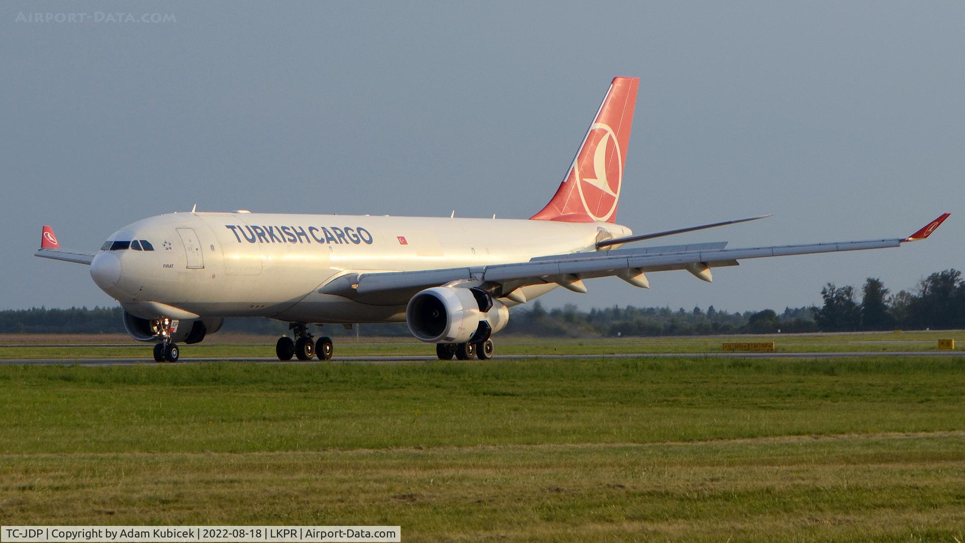 TC-JDP, 2011 Airbus A330-243F C/N 1092, RWY06