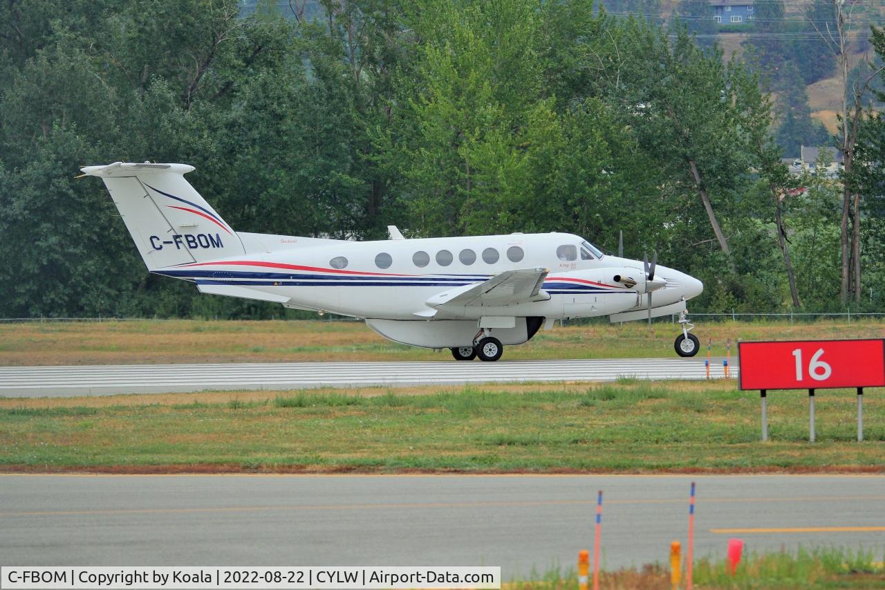 C-FBOM, 1980 Beech 200 Super King Air C/N BB-693, First pic in the database