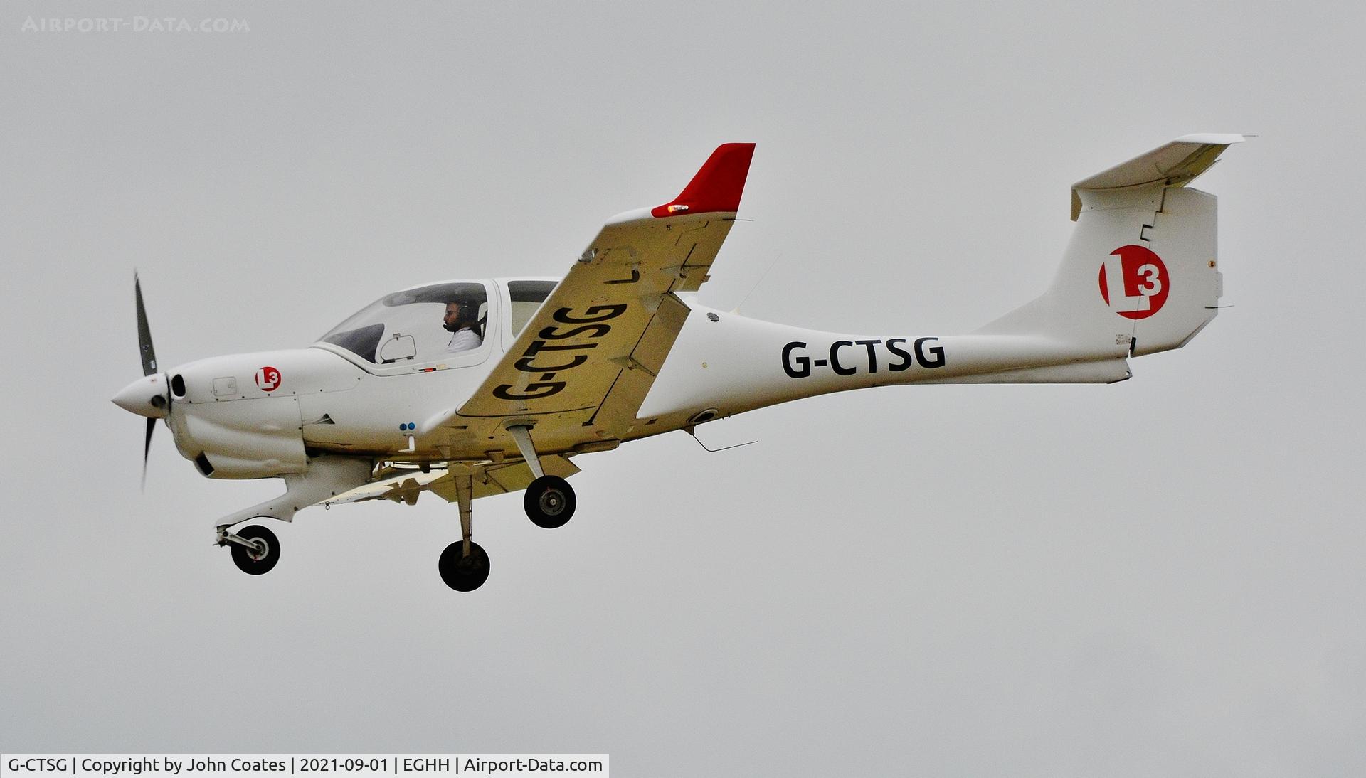 G-CTSG, 2014 Diamond DA-40NG Diamond Star C/N 40.N169, Final approach to 08