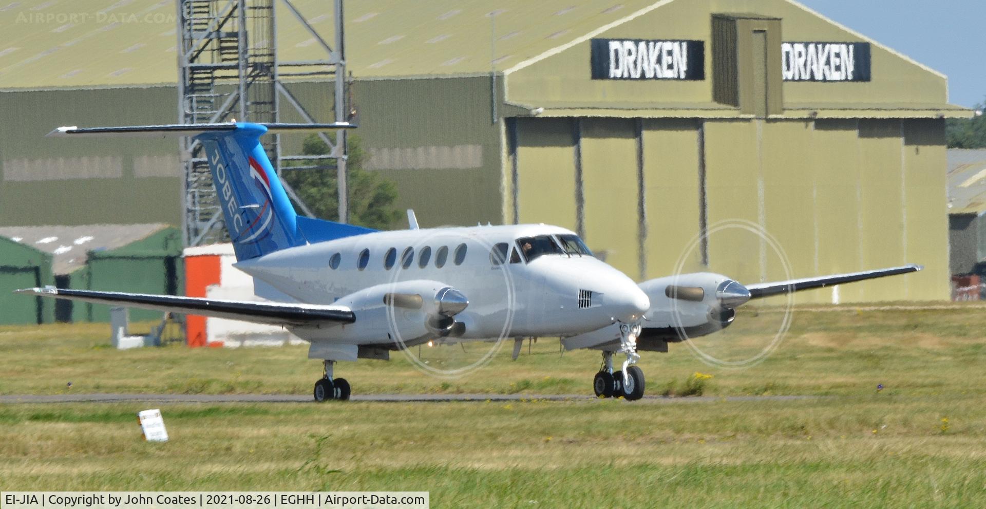 EI-JIA, 1979 Beech 200 Super King Air C/N BB-451, Taxiing to BAS