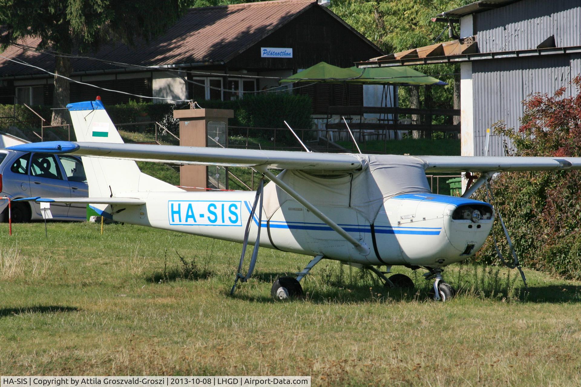 HA-SIS, 1969 Reims F150J C/N F150-0403, LHGD - Gödöllö Airport, Hungary