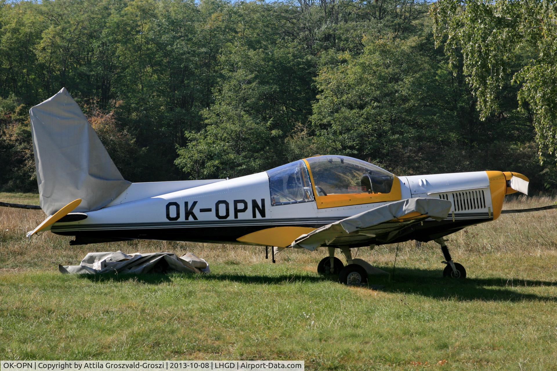 OK-OPN, 1984 Zlin Z-142 C/N 0386, LHGD - Gödöllö Airport, Hungary