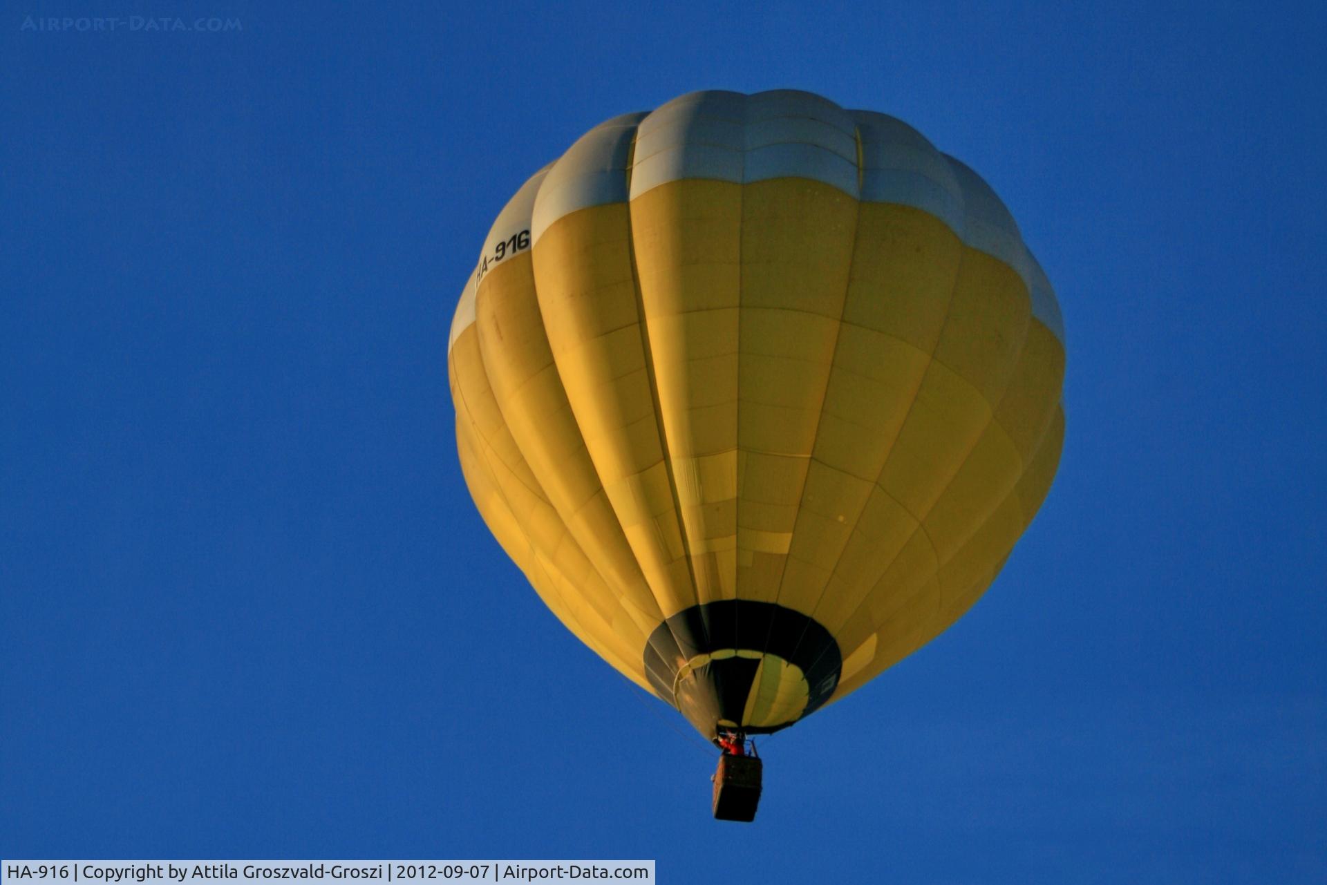 HA-916, Schroeder Fire Ballons G 36/16 C/N 442, Székesfehérvár, Hungary - Velencei tavi hölégballon karnevál 2012