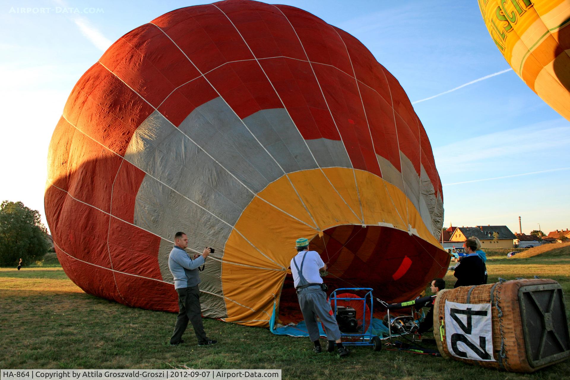 HA-864, 1996 Tomi AX-8 C/N 27/1996, Székesfehérvár, Hungary - Velencei tavi hölégballon karnevál 2012