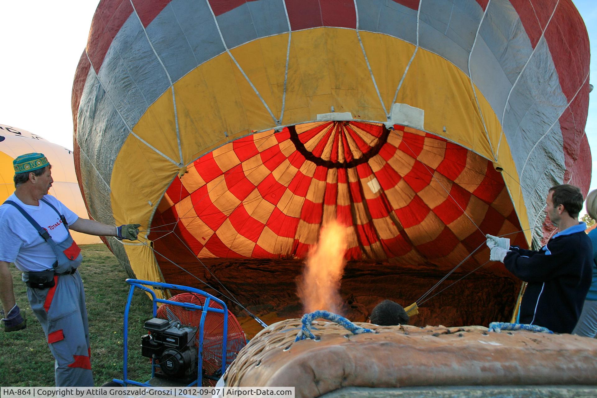 HA-864, 1996 Tomi AX-8 C/N 27/1996, Székesfehérvár, Hungary - Velencei tavi hölégballon karnevál 2012