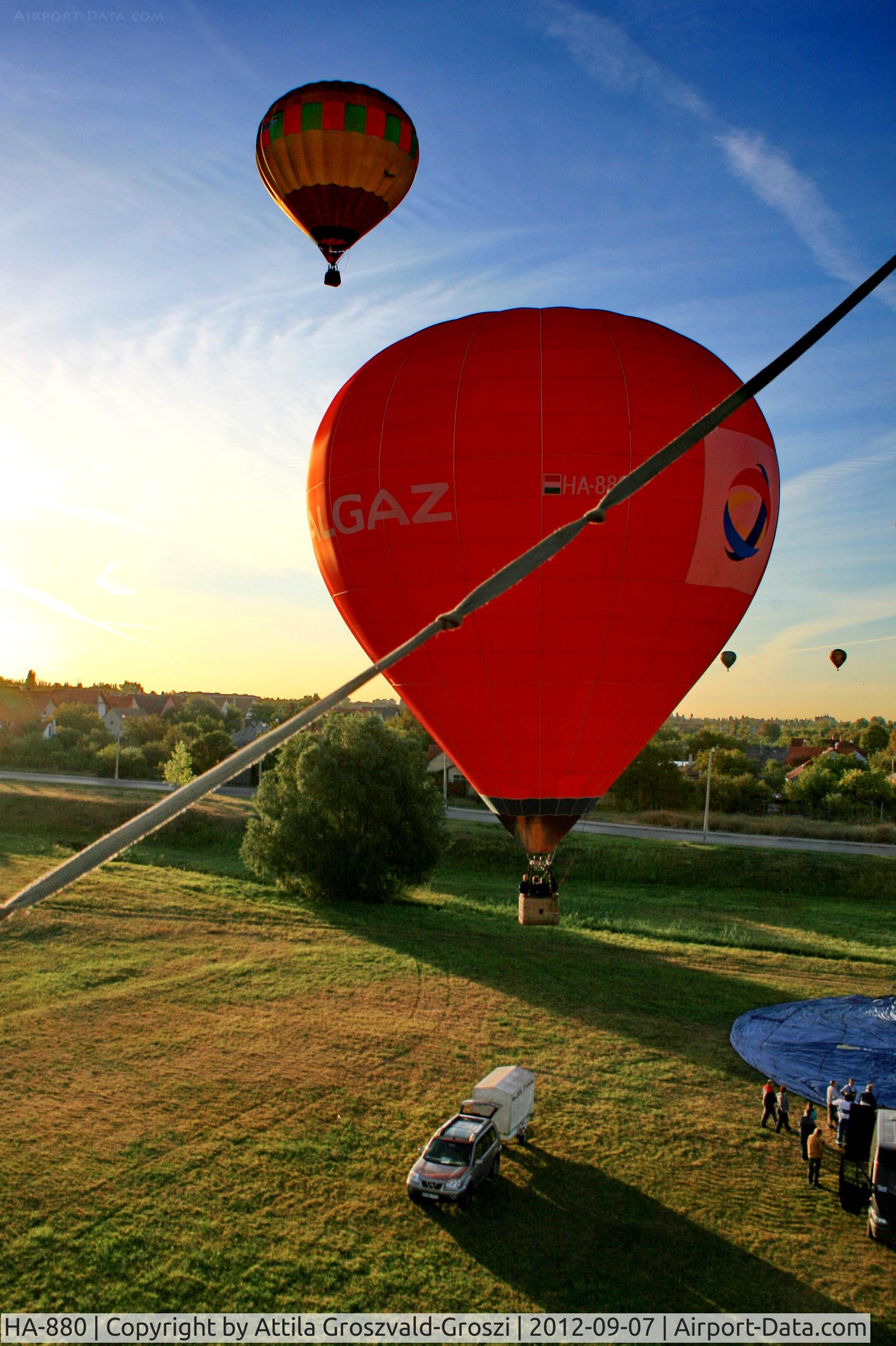 HA-880, 2004 Sup-Air B C/N 1/2004, Székesfehérvár, Hungary - Velencei tavi hölégballon karnevál 2012