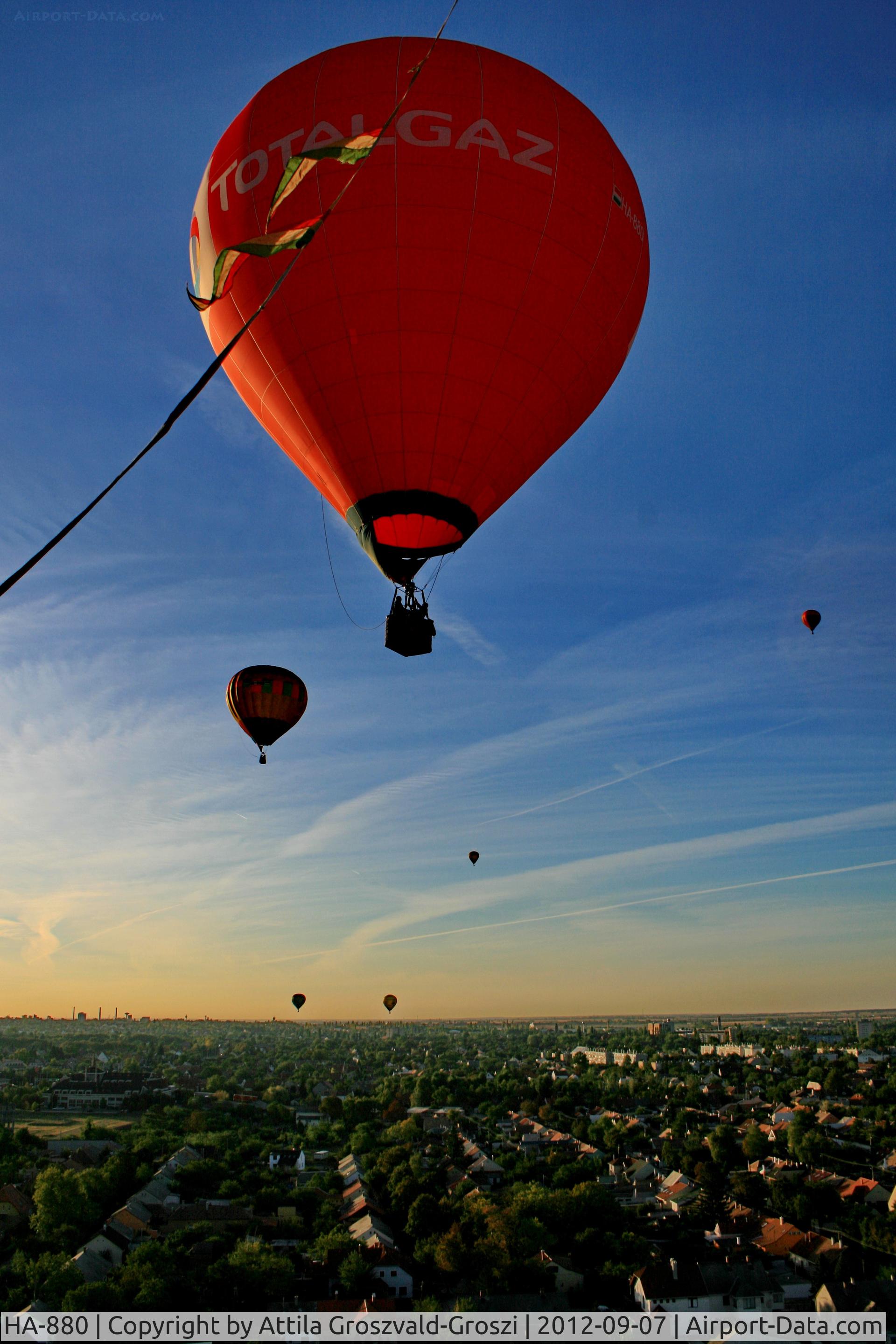 HA-880, 2004 Sup-Air B C/N 1/2004, Székesfehérvár, Hungary - Velencei tavi hölégballon karnevál 2012