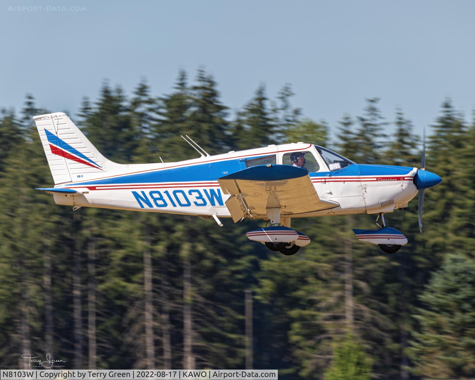 N8103W, 1965 Piper PA-28-180 C/N 28-2201, KAWO