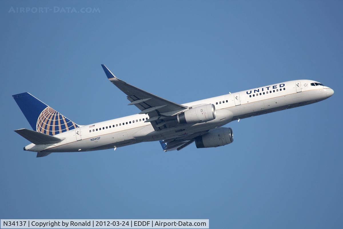 N34137, 1999 Boeing 757-224 C/N 30229, at fra