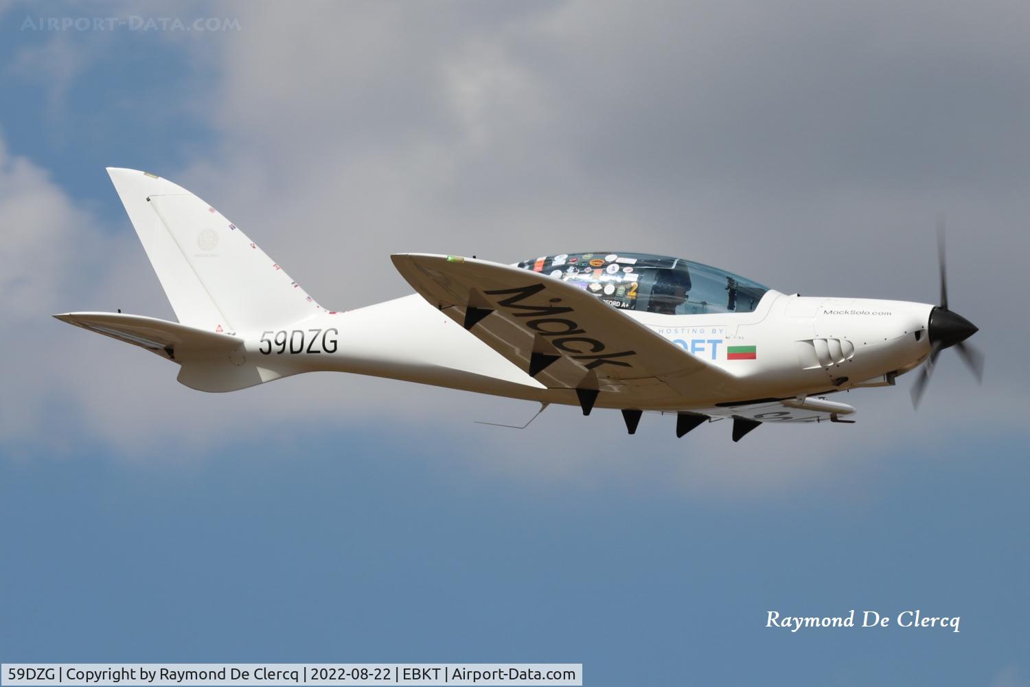 59DZG, 2015 Shark Aero Shark UL C/N 031, Mack Rutherford arrived at Kortrijk Airport on august 22.
During his solo flight around the world.
Only two days before his final destination at Sofia.