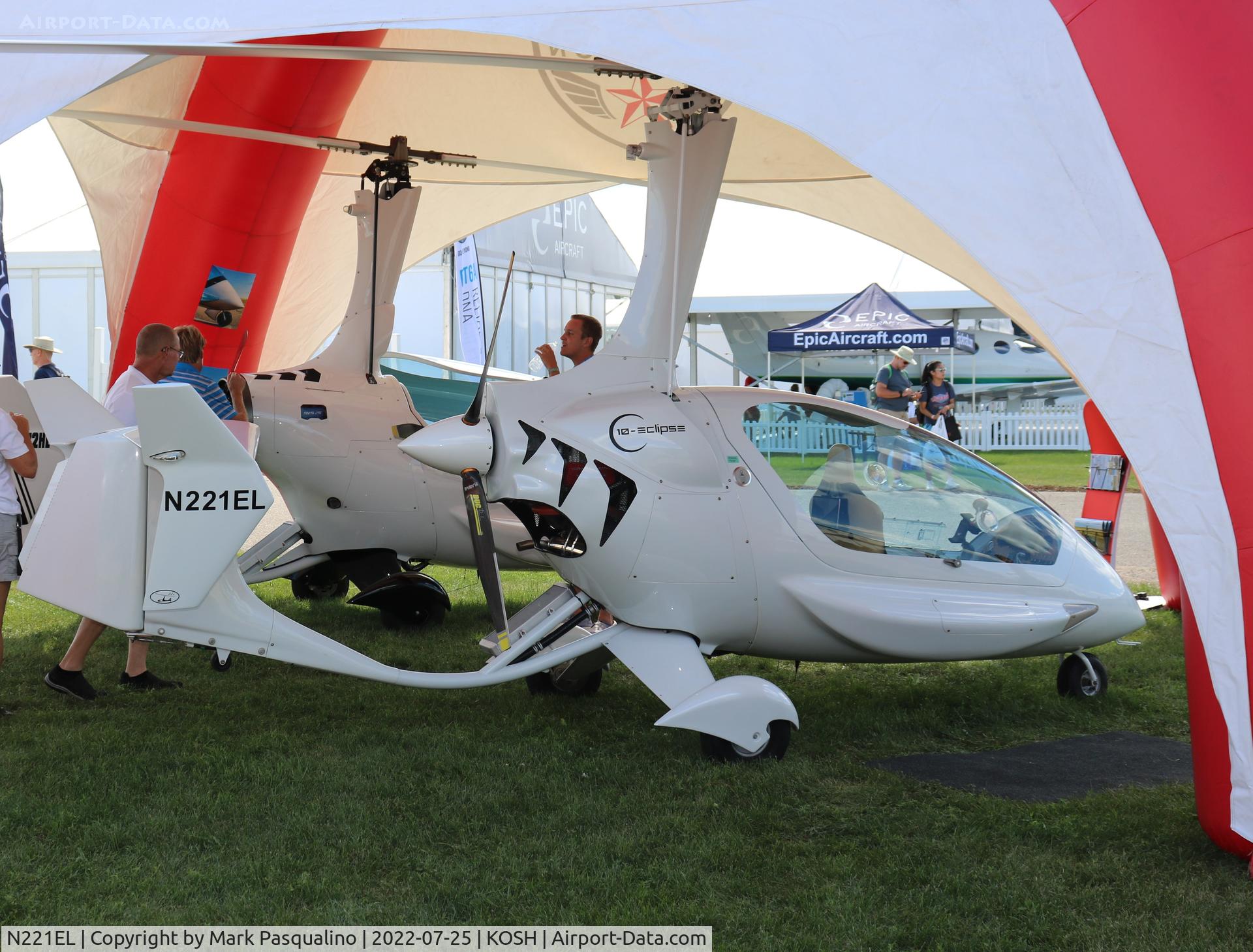 N221EL, Eclipse 10 C/N 04175281014, Eclipse 10