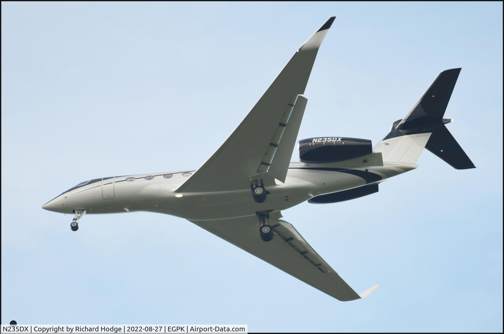 N235DX, 2018 Gulfstream Aerospace G650 (G-VI) C/N 6336, Evening arrival from Pitsburg PA.
2.1/2 miles out on a visual approach to Rw30.