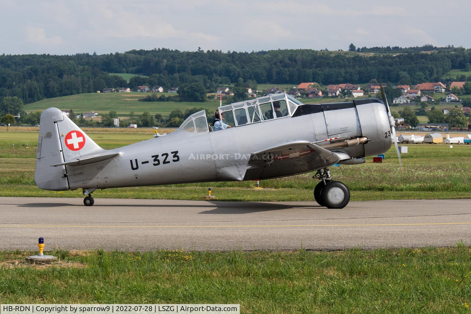HB-RDN, 1942 Noorduyn AT-16 Harvard IIB C/N 14-201, Holding position runway 06 Grenchen
