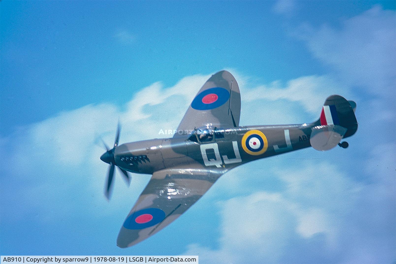 AB910, Supermarine 349 Spitfire LF.Vb C/N CBAF.1061, Airshow Bex. Scaned from a slide.