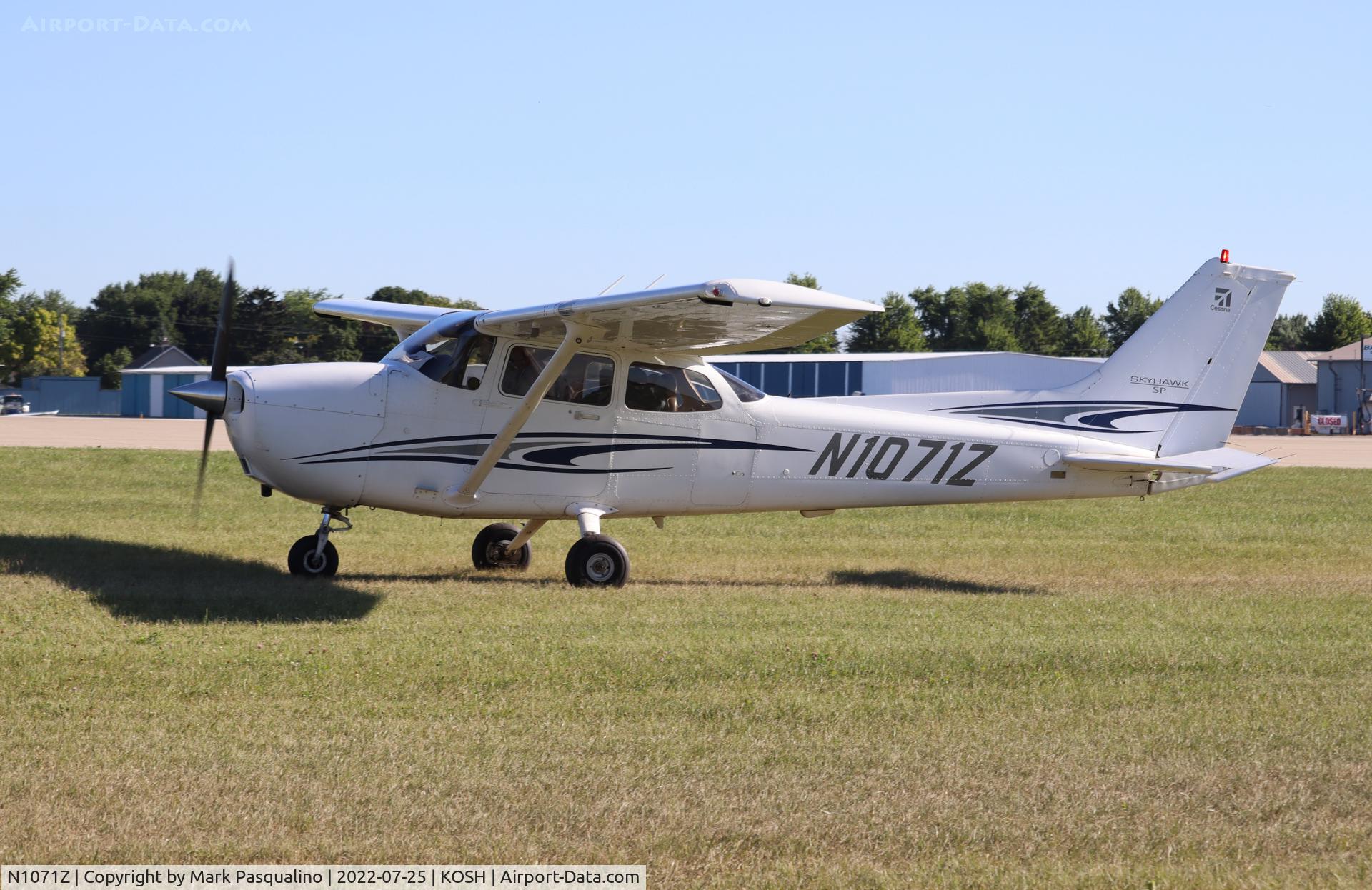 N1071Z, 2005 Cessna 172S Skyhawk SP C/N 172S9826, Cessna 172S