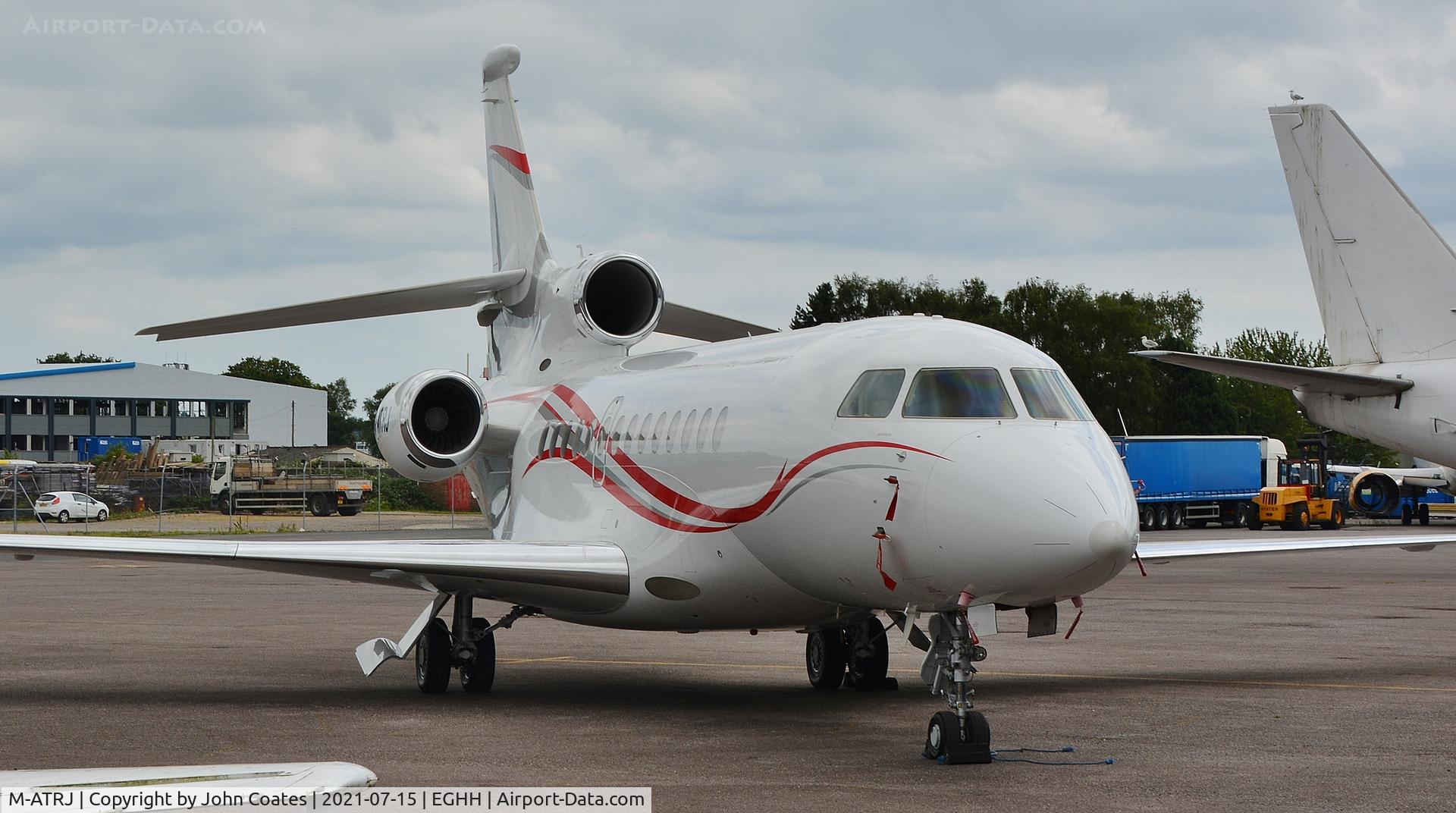 M-ATRJ, 2013 Dassault Falcon 7X C/N 199, Departing Thurston Avn.