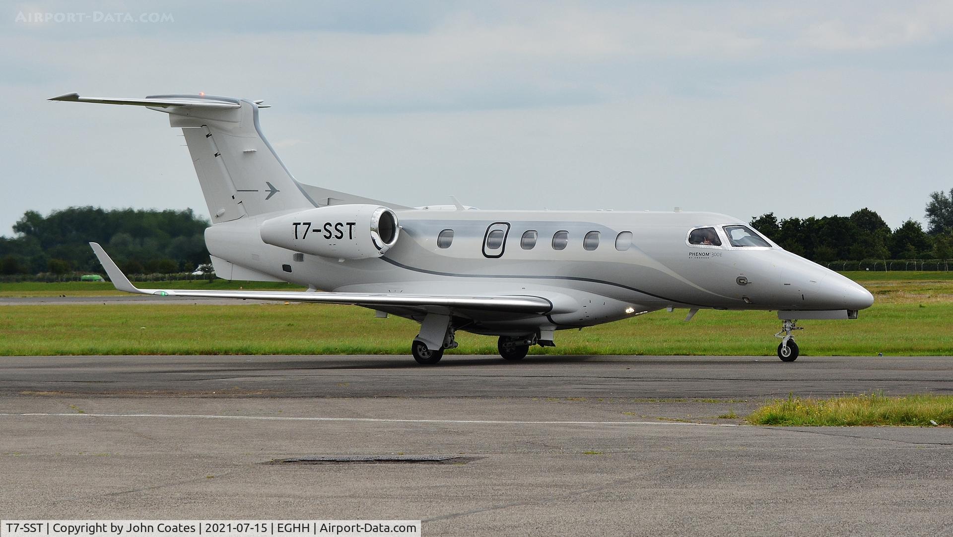T7-SST, 2020 Embraer 505 Phenom 300E C/N 50500585, Taxiing to depart