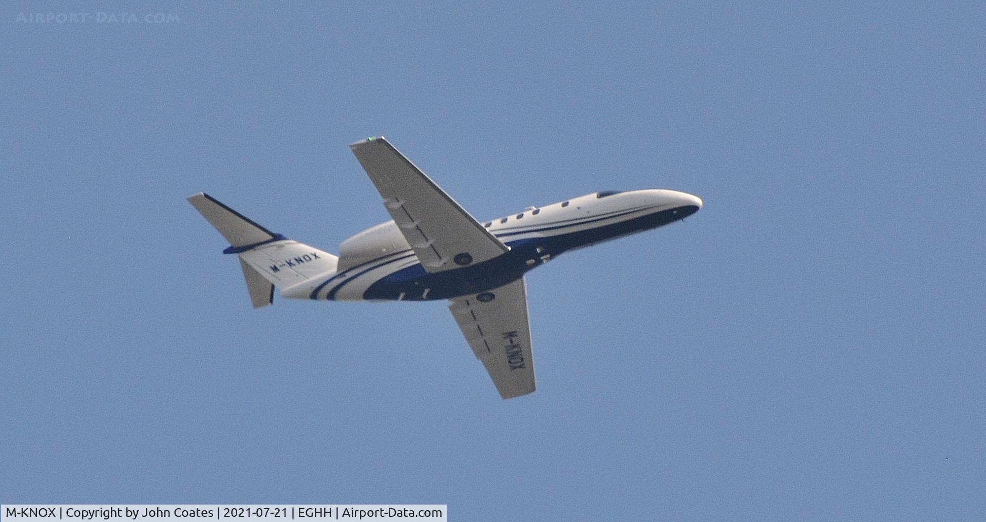 M-KNOX, 2020 Cessna 525C Citationjet CJ4 CitationJet CJ4 C/N 525C0343, Approaching airport