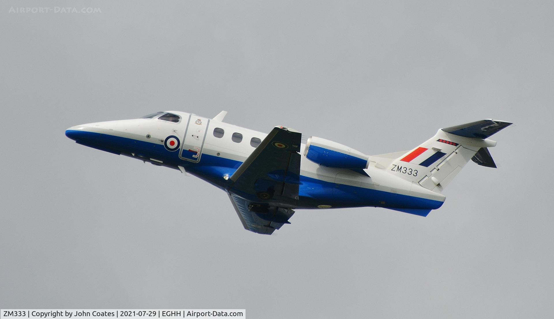 ZM333, 2016 Embraer EMB-500 Phenom (100) T.1 C/N 50000375, Departing
