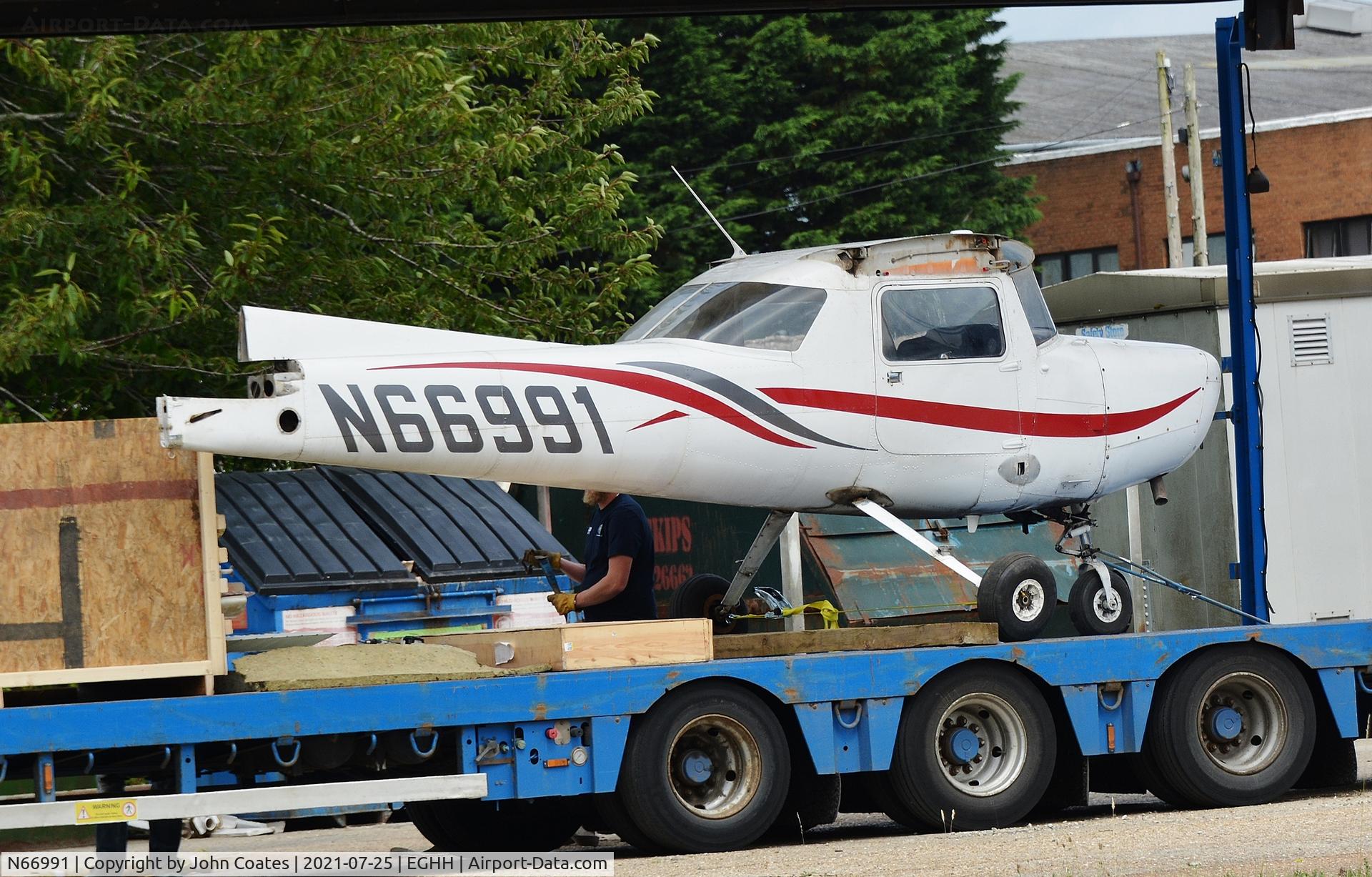 N66991, 1978 Cessna 152 C/N 15281710, Getting a lift