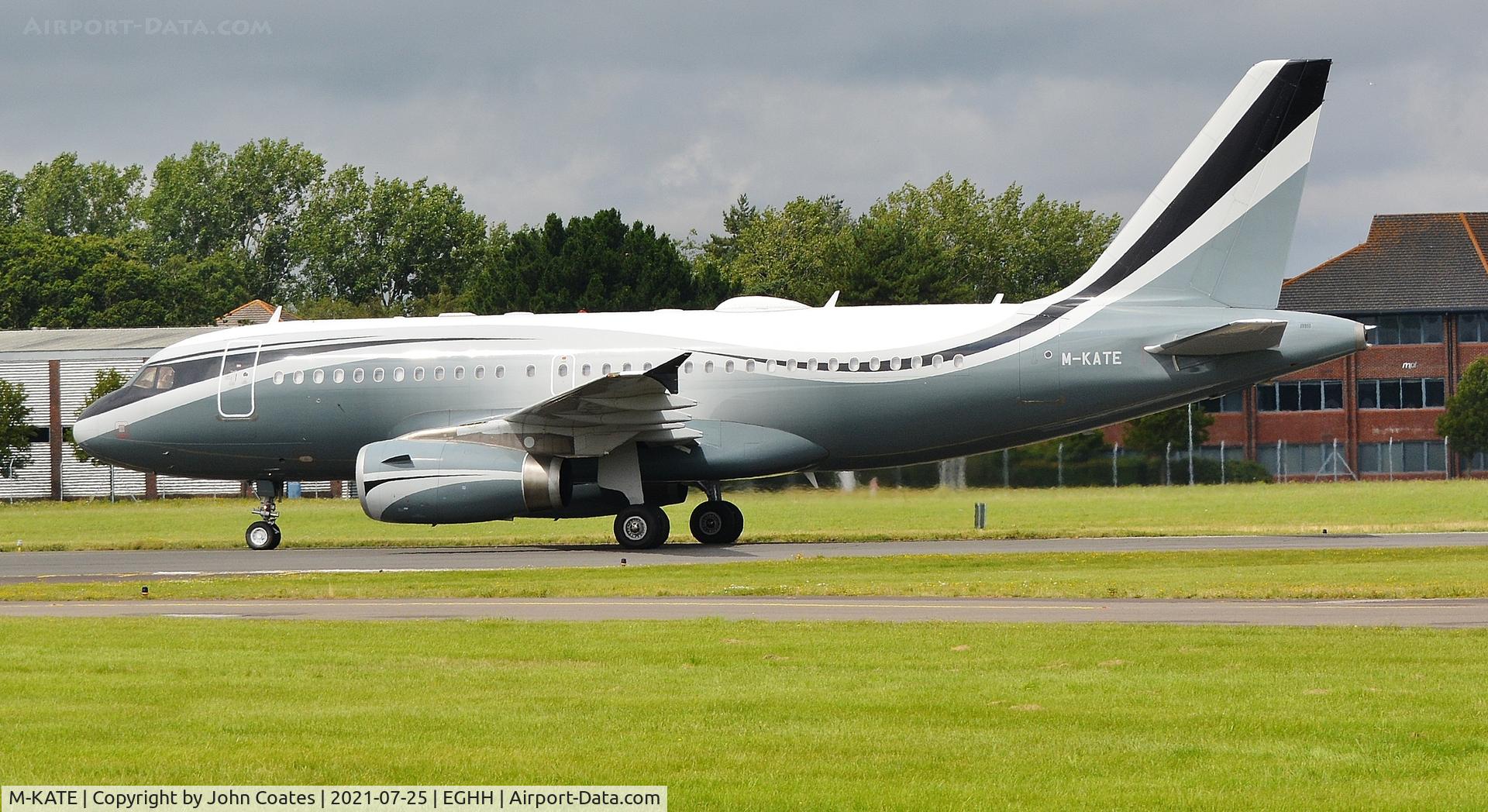 M-KATE, 2010 Airbus ACJ319 (A319-133/CJ) C/N 4151, Arriving on 26
