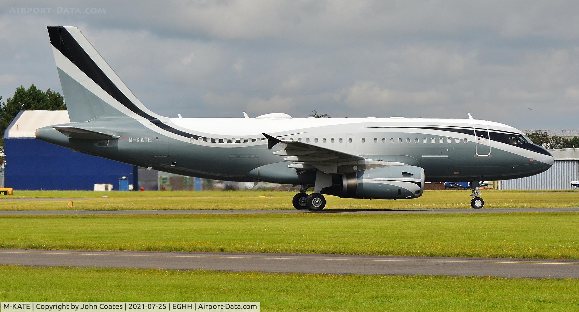 M-KATE, 2010 Airbus ACJ319 (A319-133/CJ) C/N 4151, Taxiing to stand