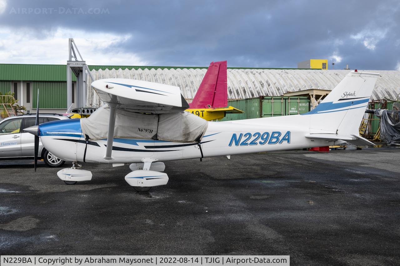 N229BA, 1955 Cessna 172M SkyHawk C/N 17266585, first in data base