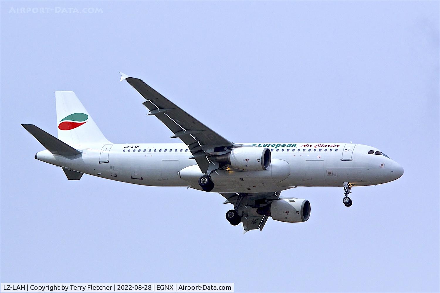 LZ-LAH, 2005 Airbus A320-214 C/N 2540, Approach to East Midlands