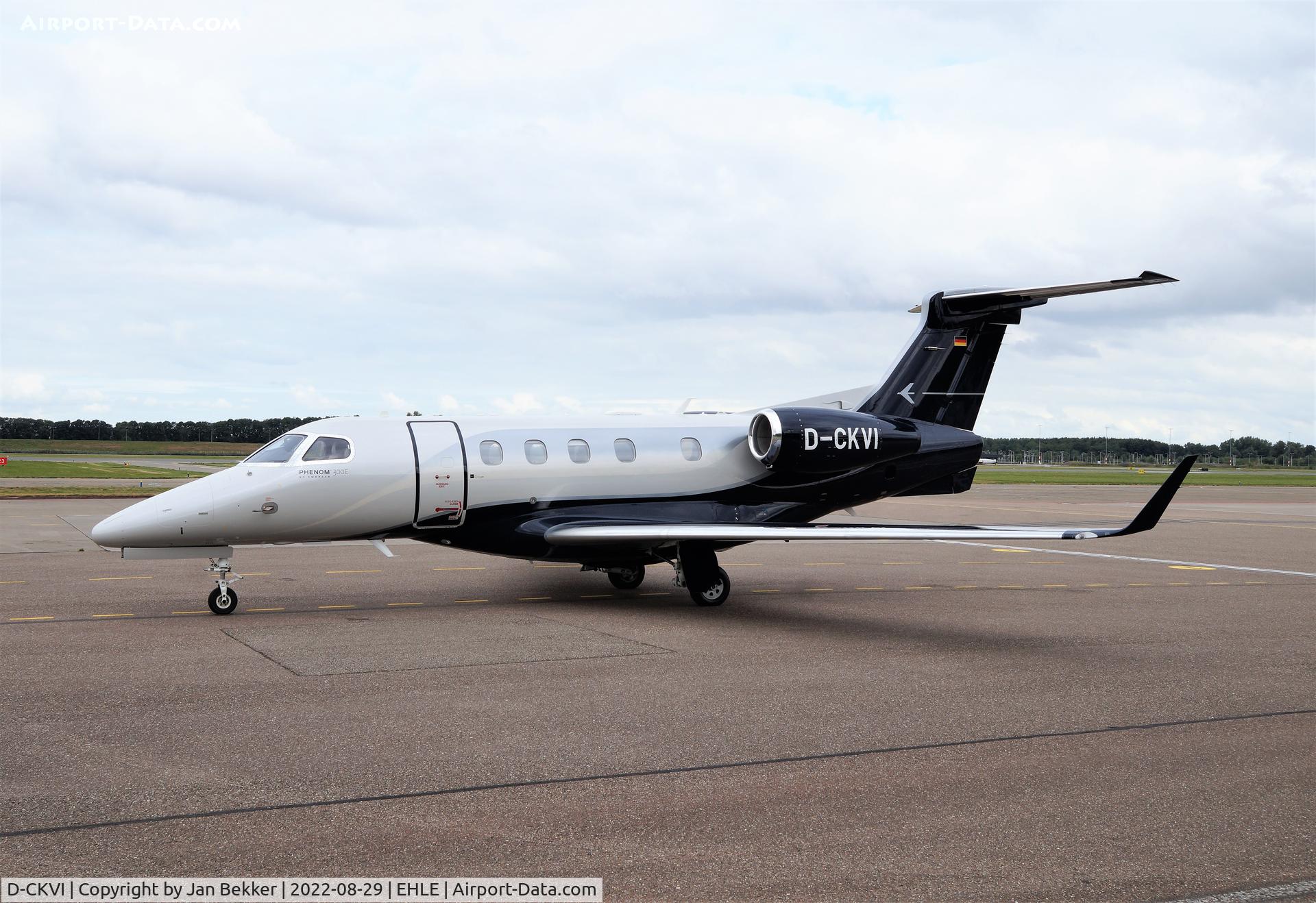 D-CKVI, 2020 Embraer EMB-505 Phenom 300E C/N 50500560, Lelystad Airport