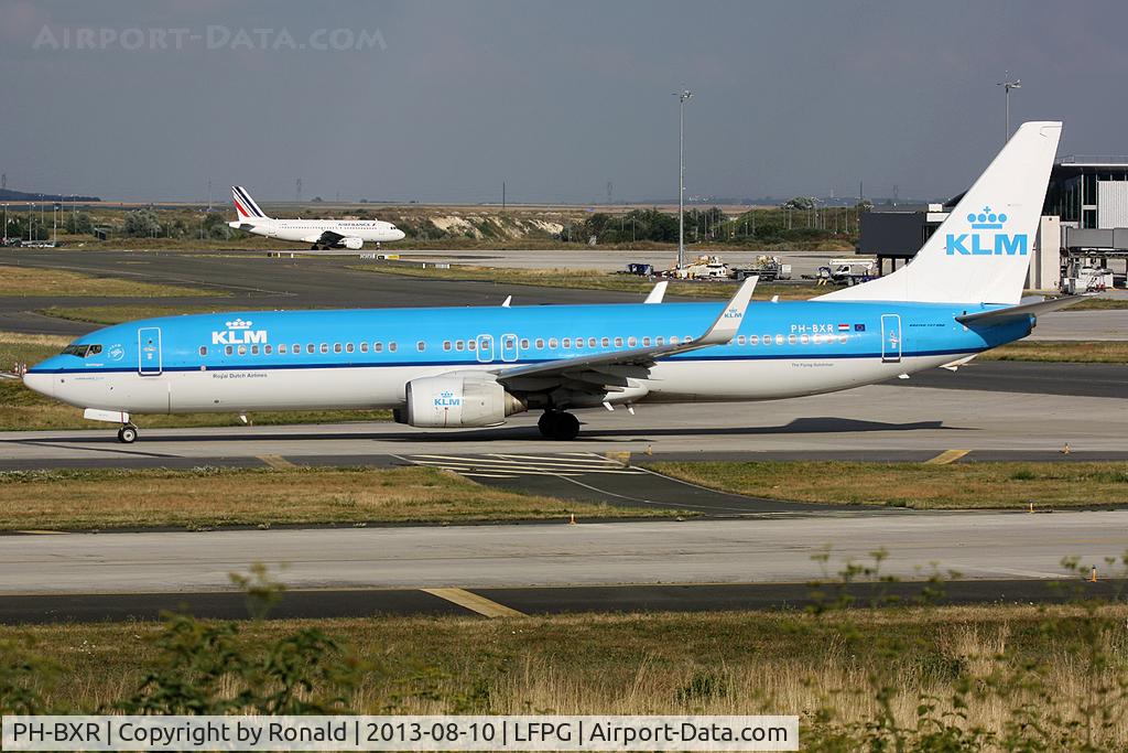 PH-BXR, 2001 Boeing 737-9K2 C/N 29601, at cdg