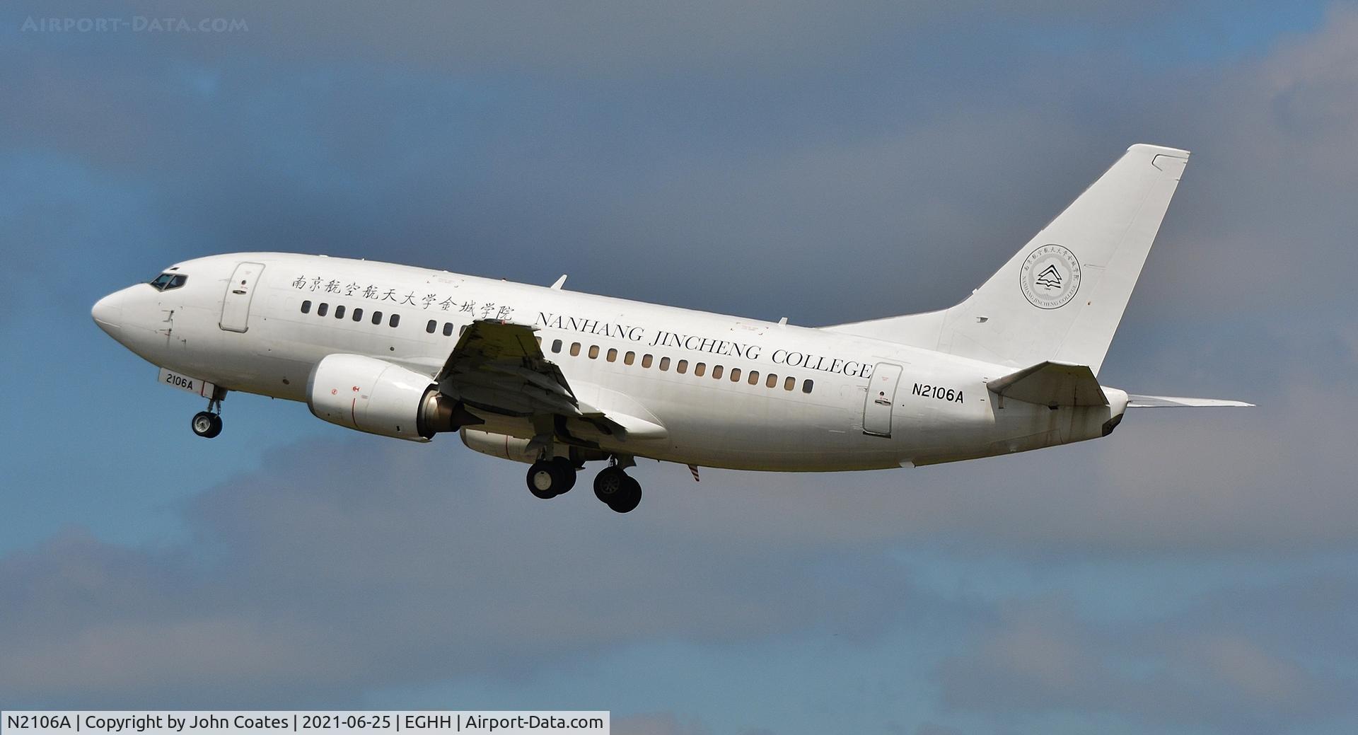 N2106A, 1992 Boeing 737-55D C/N 26542/2337, Departing on delivery to China