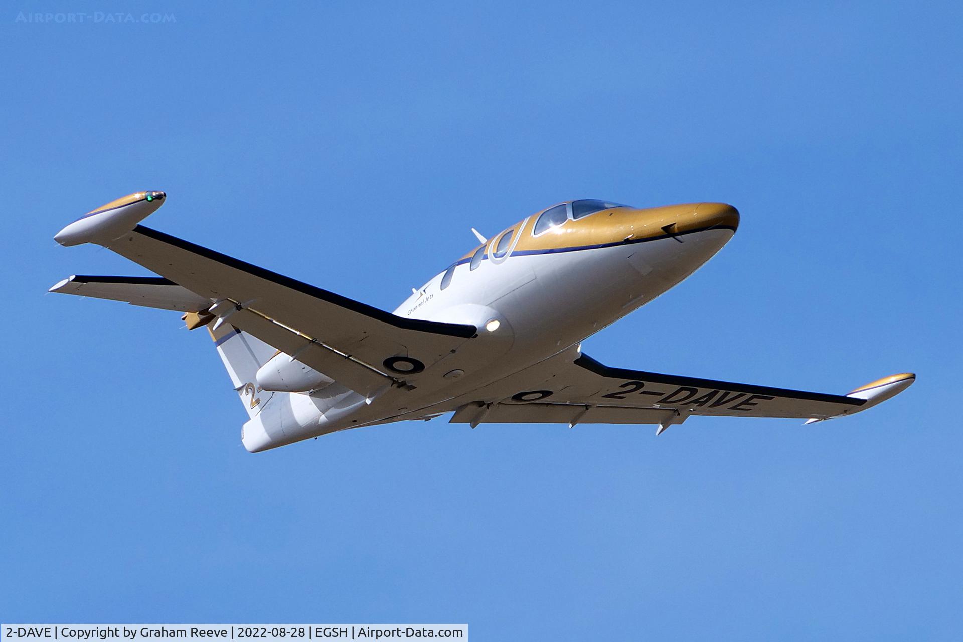 2-DAVE, 2008 Eclipse Aviation Corp EA-500 C/N EX500-210, Departing from Norwich.