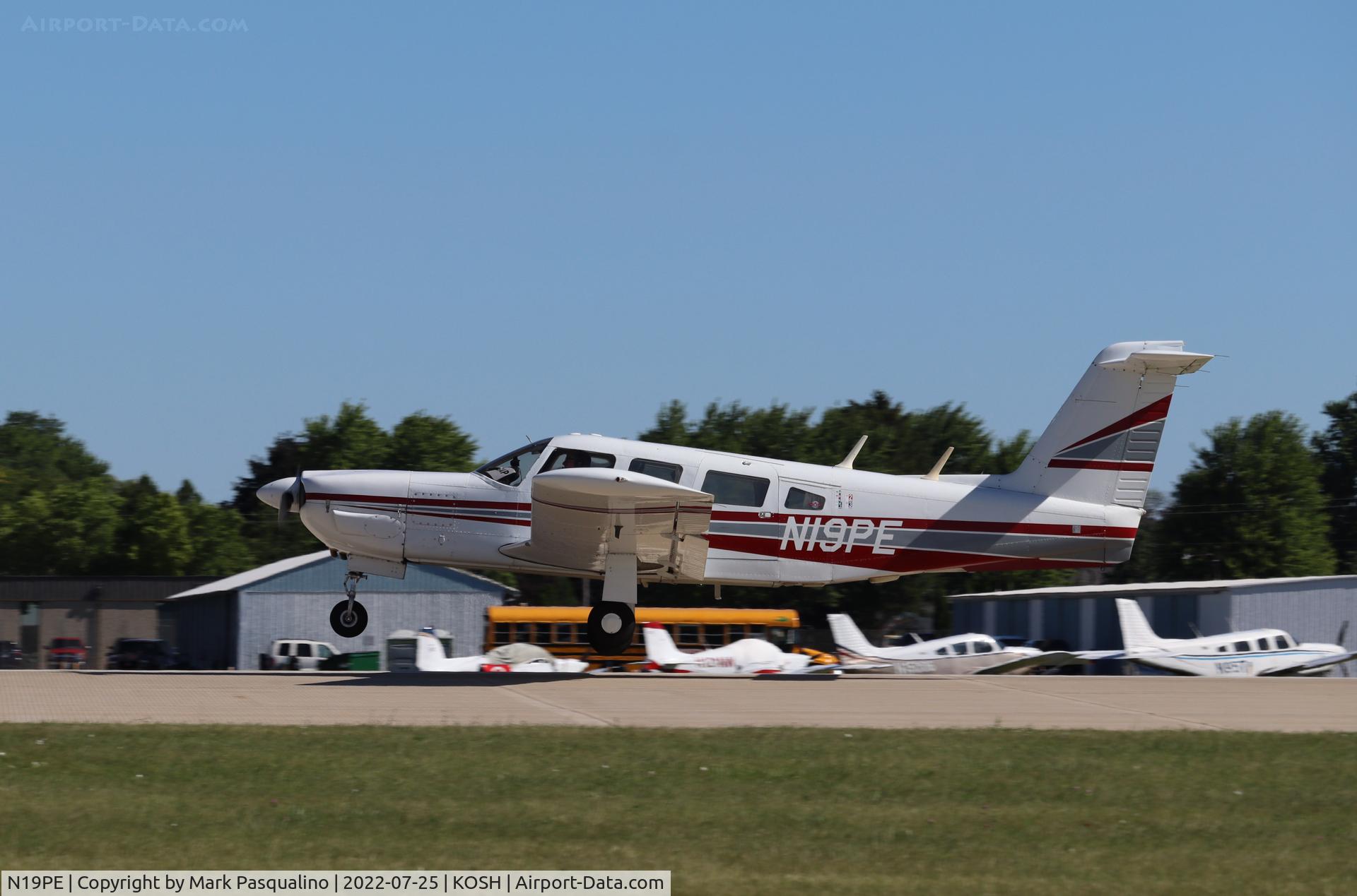 N19PE, 1978 Piper PA-32RT-300 Lance II C/N 32R-7885068, Piper PA-32RT-300