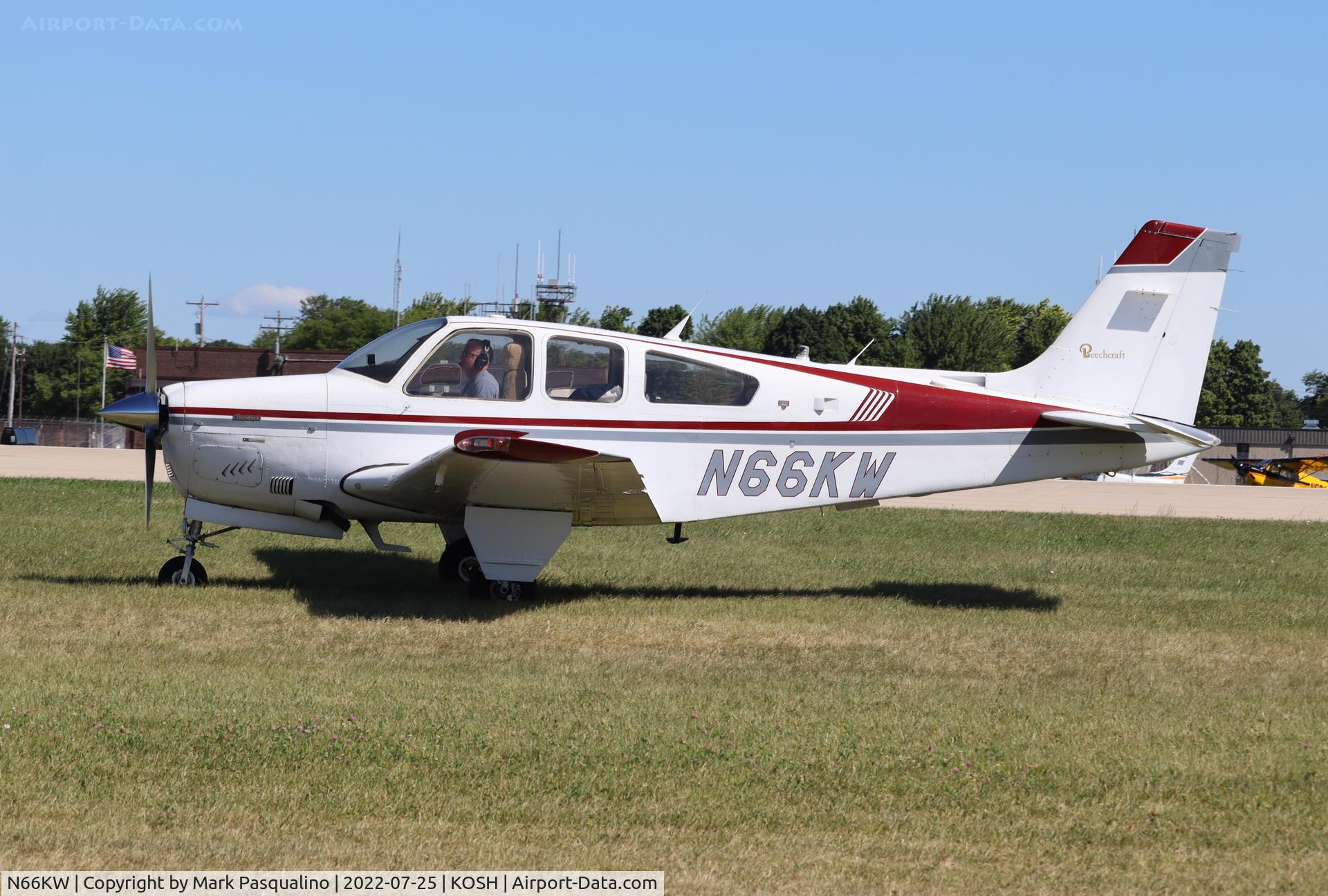 N66KW, 1981 Beech F33A Bonanza C/N CE-948, Beech F33A