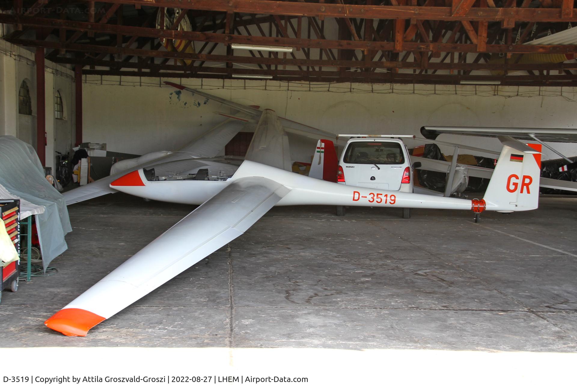D-3519, 1982 Schempp-Hirth Janus C C/N 148, LHEM - id.Rubik Ernö Airport, Esztergom
