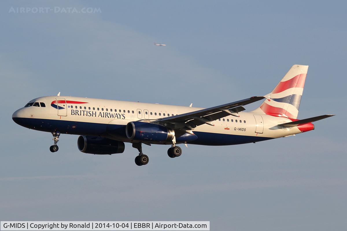 G-MIDS, 2001 Airbus A320-232 C/N 1424, at bru