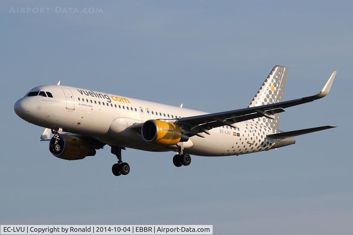 EC-LVU, 2013 Airbus A320-214 C/N 5616, at bru