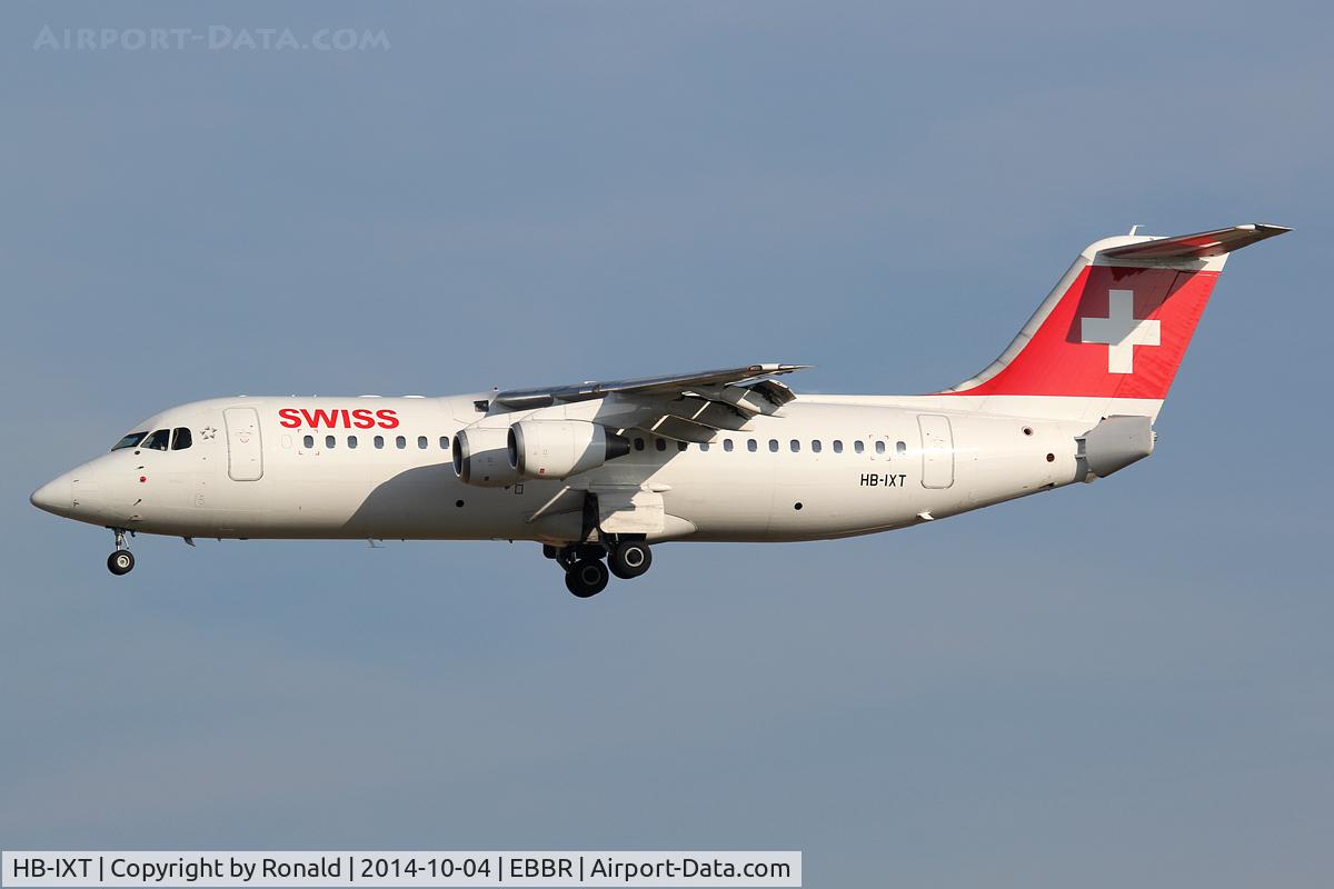 HB-IXT, 1995 British Aerospace Avro 146-RJ100 C/N E3259, at bru