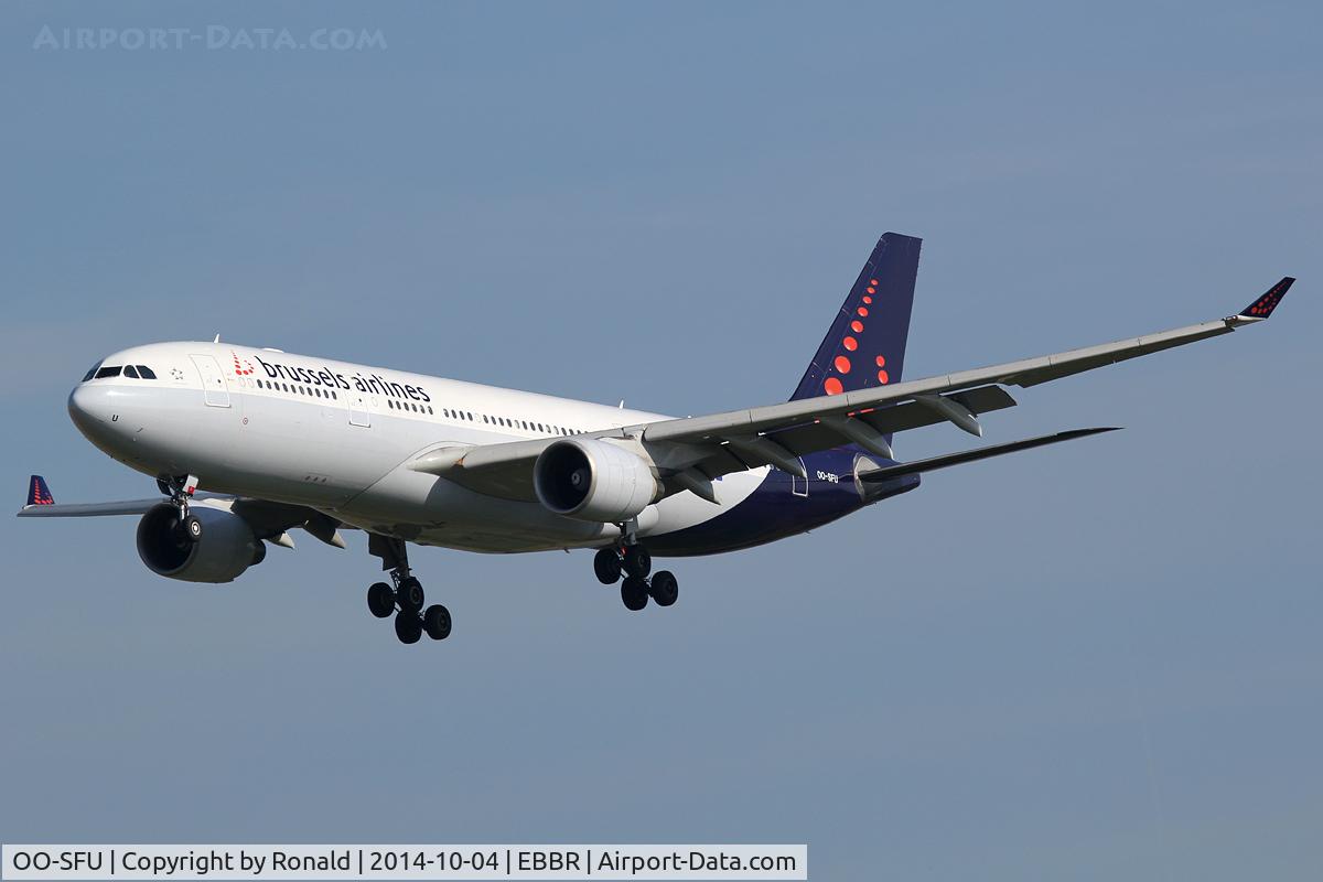 OO-SFU, 2000 Airbus A330-223 C/N 324, at bru