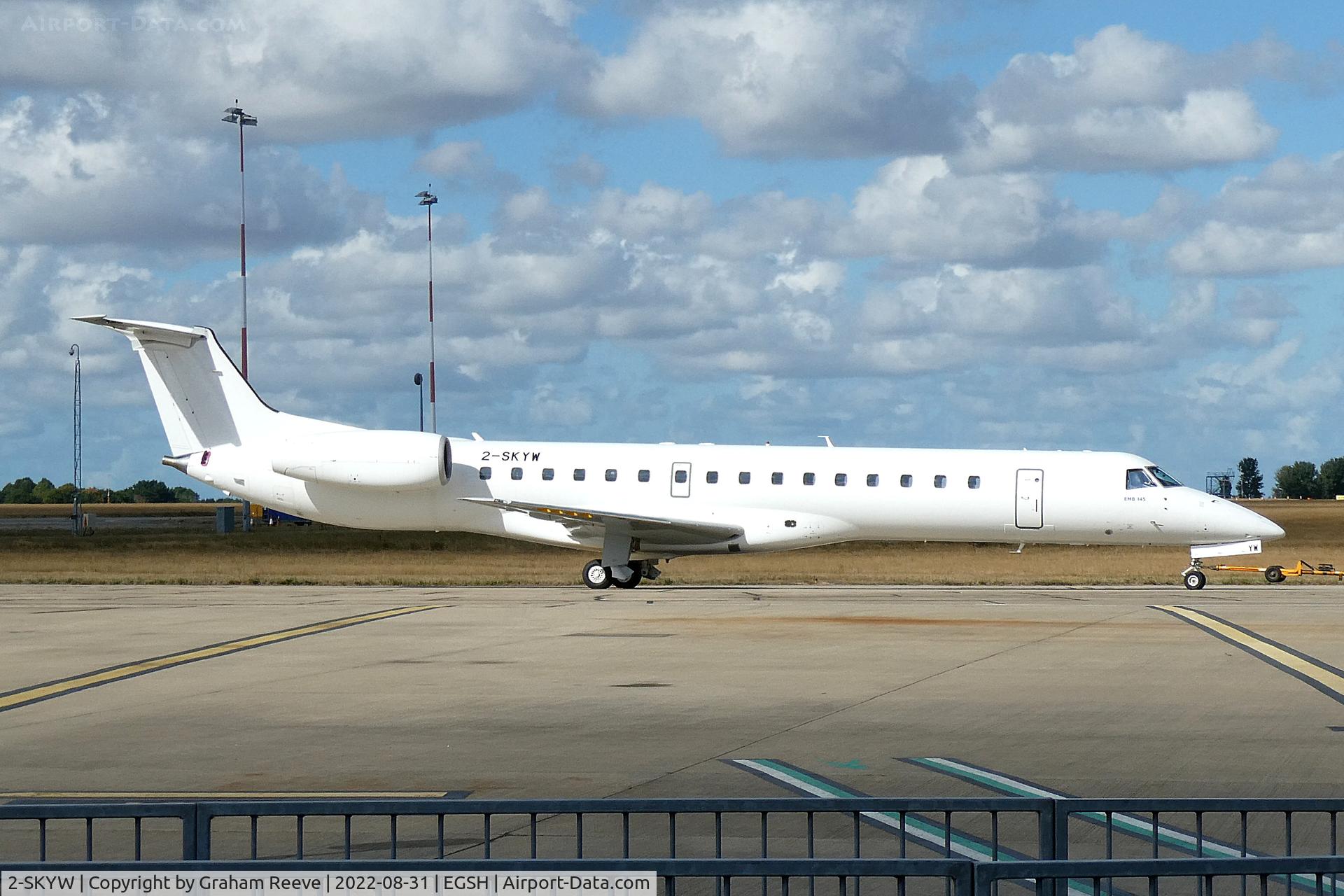 2-SKYW, 1997 Embraer EMB-145EU (ERJ-145EU) C/N 145012, Just landed at Norwich.
